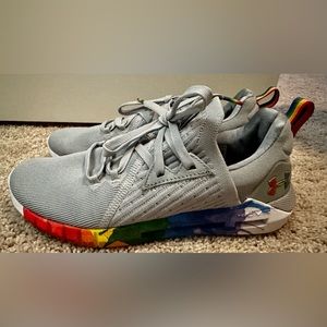 Under Armour Women - Barely Worn